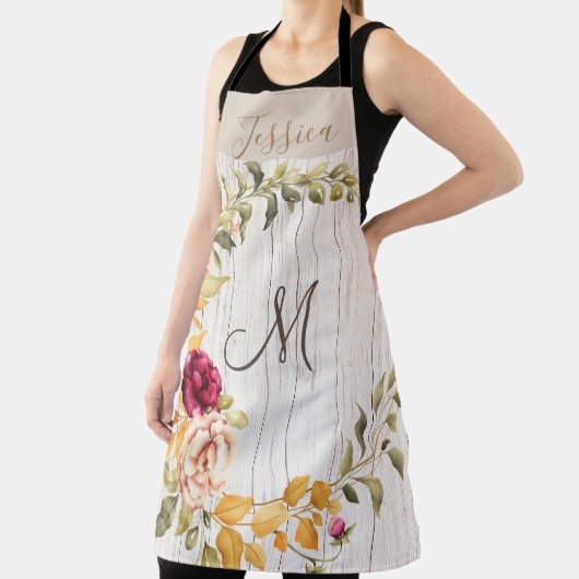 Tablier Monogramme en bois vieilli avec couronne en fleur (Insitu)