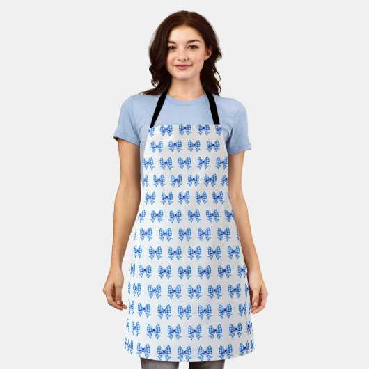 Tablier Motif arc en vichy bleu blanc (Porté)