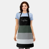 Tablier Noir et Sage de couleur naturelle (Porté)