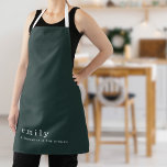 Tablier Nom du devis amusant minimaliste Noël vert<br><div class="desc">Citation minimaliste amusante Nom de Noël vert foncé. Une élégance simple avec ce design entièrement personnalisable. Personnalisez facilement avec votre nom et gardez la citation thématique festive en la faisant dorloter dans la cuisine ou changez si vous préférez. Le texte, l'arrière - plan et les sangles peuvent être changés en...</div>