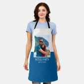 Tablier Nom personnalisé Photo Bleu Blanc Moderne (Porté)