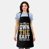 Tablier Nous Possédons L'Est 2024 (Porté)