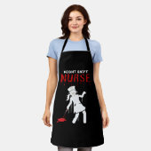 Tablier Nuit Shift Nurse Funny Halloween Classic T-Shirt (Porté)