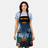 Tablier "Ombres Éffrayantes : Halloween au cimetière" (Porté)