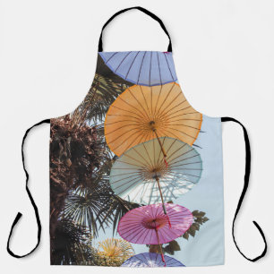 Tablier Parapluie rouge sur l'arbre vert