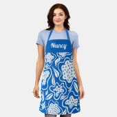 Tablier Personnalisé Broderie Bleue et Blanche (Porté)