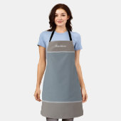 Tablier Personnalisé nommé gris bleu (Porté)