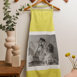 Tablier Photo Famille Moderne Jaune Simple Jolie Cadeau<br><div class="desc">Photo Famille Moderne Jaune Simple Jolie Cadeau</div>