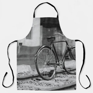 TABLIER PHOTO GRAYSCALE DU VÉLO DE COMMUTER
