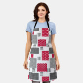 Tablier Pneuka rouge gris patchwork sur arrière - plan bla (Porté)