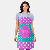 Tablier Pois turquoise et blanc avec monogramme rose (Porté)