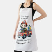 Tablier Pompier joyeux conduisant un camion de pompiers co (Insitu)