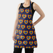 Tablier Rainbow Heart Motif sur Navy Blue (Insitu)