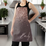 Tablier Rose en terre cuite or bleu Parties scintillant ro<br><div class="desc">Terracotta et or Rose - Parties scintillant à étincelle rose pâle brossé  en métal brossé Nom du monogramme Apron. Cela rend le cadeau parfait pour 16 ans,  mariage,  douche nuptiale,  anniversaire,  baby shower ou bachelorette pour quelqu'un qui aime le luxe glam et les styles chic.</div>