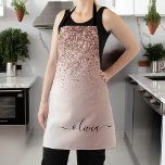 Tablier Rose Gold - Parties scintillant rose pâle Nom du m<br><div class="desc">Or rose - Faux Roses Fluides Foil Parties scintillant Étincelle Métallique Brossé Monogramme Métal Nom Apron. Cela rend le cadeau parfait pour 16 ans,  mariage,  douche nuptiale,  anniversaire,  baby shower ou bachelorette pour quelqu'un qui aime le luxe glam et les styles chic.</div>