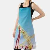 Tablier Rouleau jaune et rouge dessous de verre sous ciel  (Insitu)