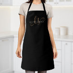 Tablier Script féminin Black Gold moderne Monogramme<br><div class="desc">Jardin Féminin Noir Moderne Script Monogrammé Apron. Personnalisez facilement ce tablier moderne et élégant avec votre monogramme et votre nom personnalisés.</div>