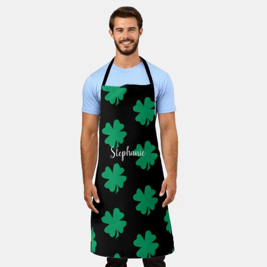 Tablier St Patrick's Day Shamrock Feuille verte Noir 2024 (Porté)