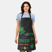 Tablier symboles de chance irlandais Print Apron (Porté)