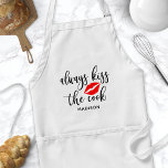 Tablier Toujours Embrasser Le Nom Personnalisé Cook<br><div class="desc">Embrasse Toujours Le Cuisinier Nom Personnalisé Adulte Apron. Cuisine personnalisée citation rouge à lèvres tablier,  personnalisez avec votre propre nom ou texte personnalisé.</div>