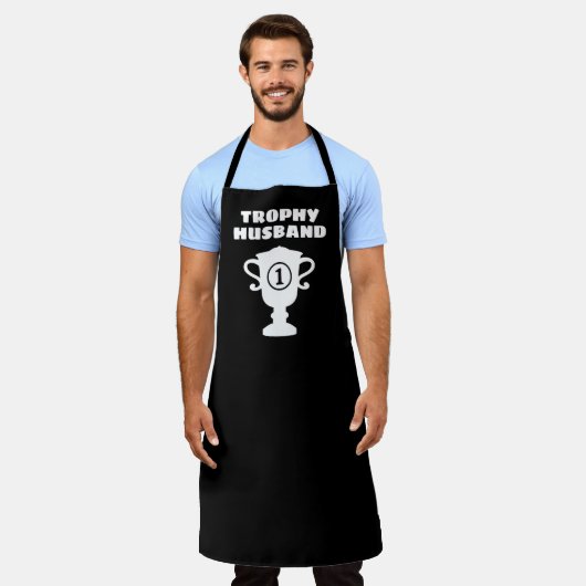 Tablier Trophy Husband funny kitchen apron for men (Porté)