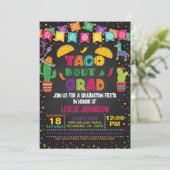 Taco à propos d'une invitation de remise de diplôm (Debout devant)