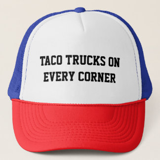 TACO PROBEERT OP ELKE CORNER TRUCKER PET