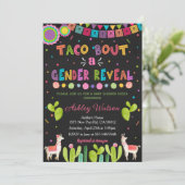 Taco sur une invitation à une fête de révélation d (Debout devant)