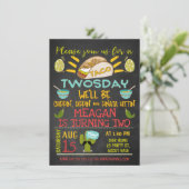 Taco Twosday Chalkboard 2e verjaardag Uitnodiging (Staand voorkant)