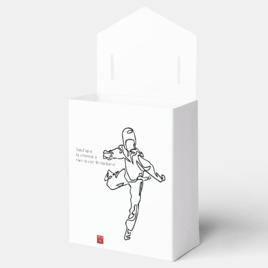 Taekwondo Cadeauverpakking op 10.000 Bedankdoosjes (Geopend)