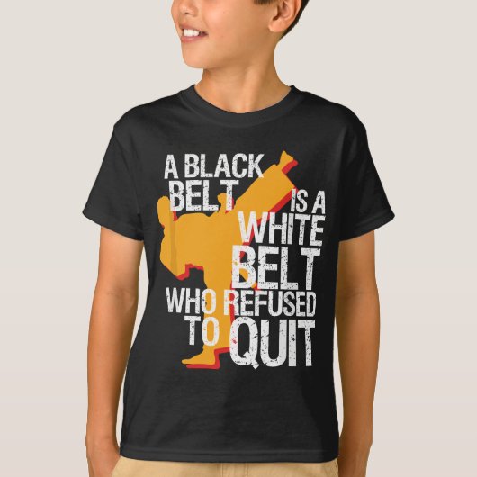 Taekwondo en Karate Black Belt Martial Art Studen T-shirt (Voorkant)