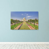 Taj Mahal-mausoleum / Agra, India 2 Canvas Afdruk (Insitu (Houten vloer))
