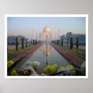 Taj Mahal Mausoleum op Sunrise Poster
