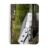 Talisker whisky destilery on Skye, Schotland Magneet (Verticaal)