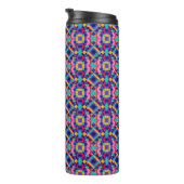 Tall travel mug with a vibrant geometric pattern thermosbeker (Geroteerd rechts)