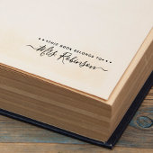 Tampon Auto-encreur Ce Livre Appartient Au Nom De Script manuscrit