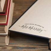 Tampon Auto-encreur Ce Livre Appartient Au Nom De Script manuscrit