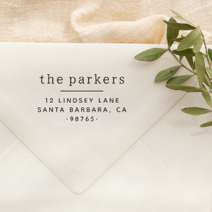 Tampon Auto-encreur Chic Simple Serif Nom de famille et adresse de ret