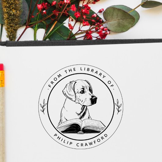 Tampon Auto-encreur Chien avec livre de la bibliothèque de