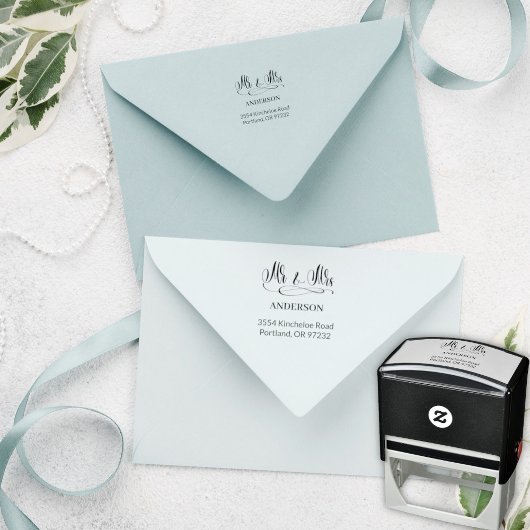 Tampon Auto-encreur Elegant Mr & Mrs - Calligraphie avec Serif Font