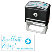 Tampon Auto-encreur "Excellent essai!" + Nom de l'éducateur Timbre en  (En situation)