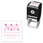 Tampon Auto-encreur Fuchsia Initiales & Nom Calligraphie Adresse de re (En situation)