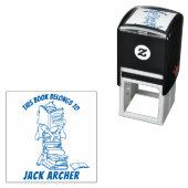 Tampon Auto-encreur Garçon lecture livres nom enfants bibliothèque tim (En situation)