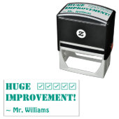Tampon Auto-encreur "GRANDE AMÉLIORATION !" + Nom de l'éducateur Timbr (En situation)