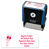 Tampon Auto-encreur Illustration d'une libellule bleu et rose (En situation)