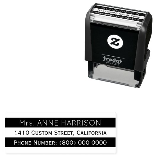 Tampon Auto-encreur informations d'adresse avec bandes noir et blanc (En situation)