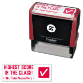 Tampon Auto-encreur "LA NOTE LA PLUS ÉLEVÉE DE LA CLASSE !" Timbre en  (En situation)