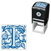 Tampon Auto-encreur Lettre manuscrite médiévale T (En situation)