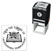 Tampon Auto-encreur Livre ouvert avec rose #1P avec nom de livre de bi (En situation)