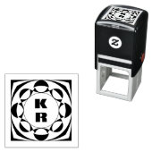 Tampon Auto-encreur Monogram Vertical Initials Self-Inking Stamp (En situation)